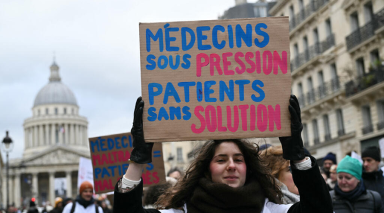 France Healthcare System 2026: How It Works for Expats & Tourists France Healthcare System 2026